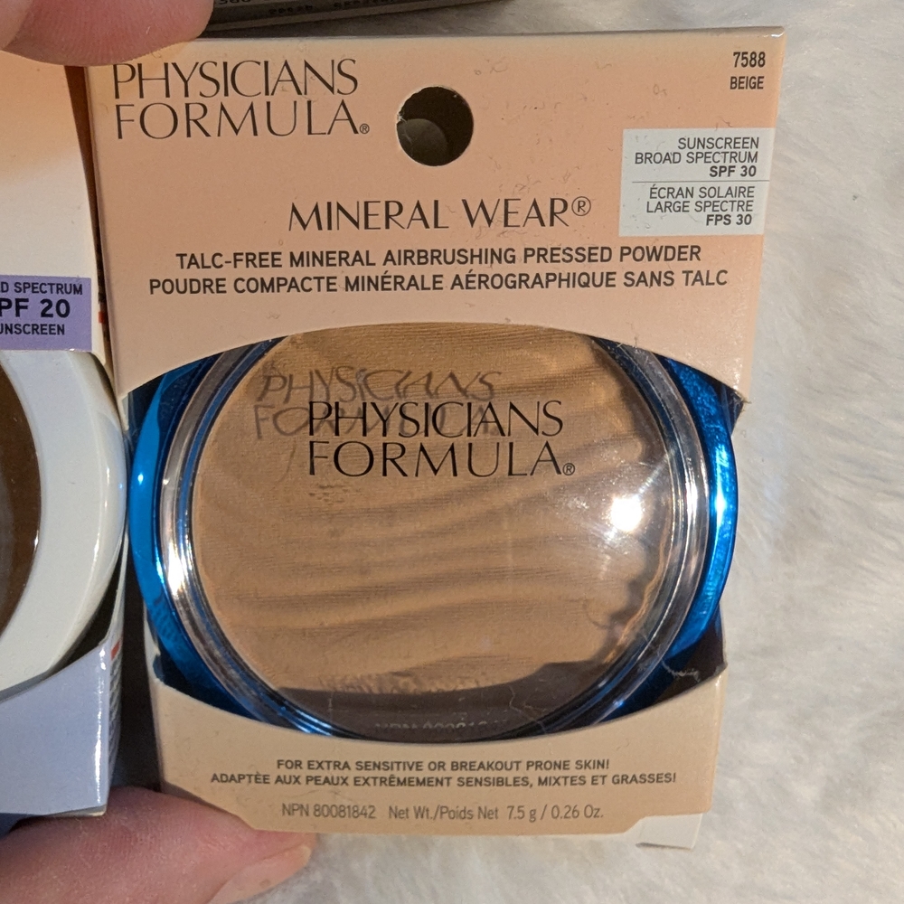 Physicians Formula Powder Collection - Picture 3 of 5